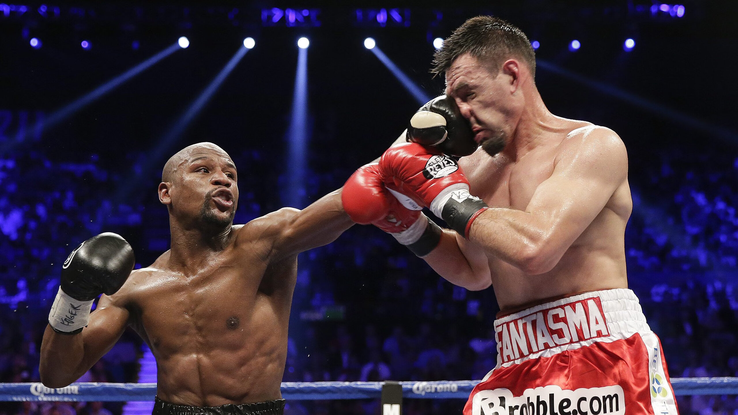 开云官网-《堡垒之夜》“未来新世界”创意盛典，引爆全场！